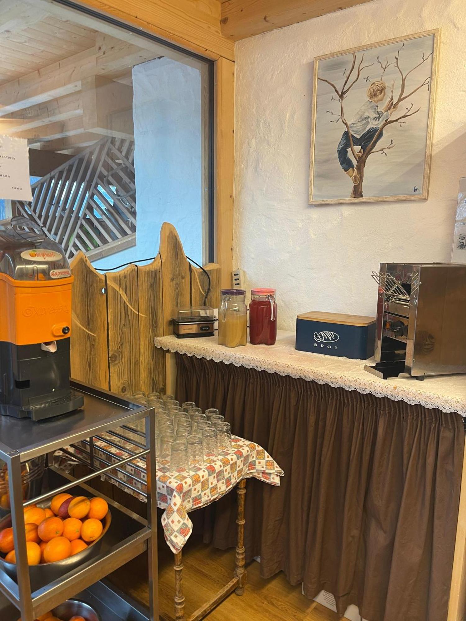Chalet Valeruz Canazei Eksteriør billede